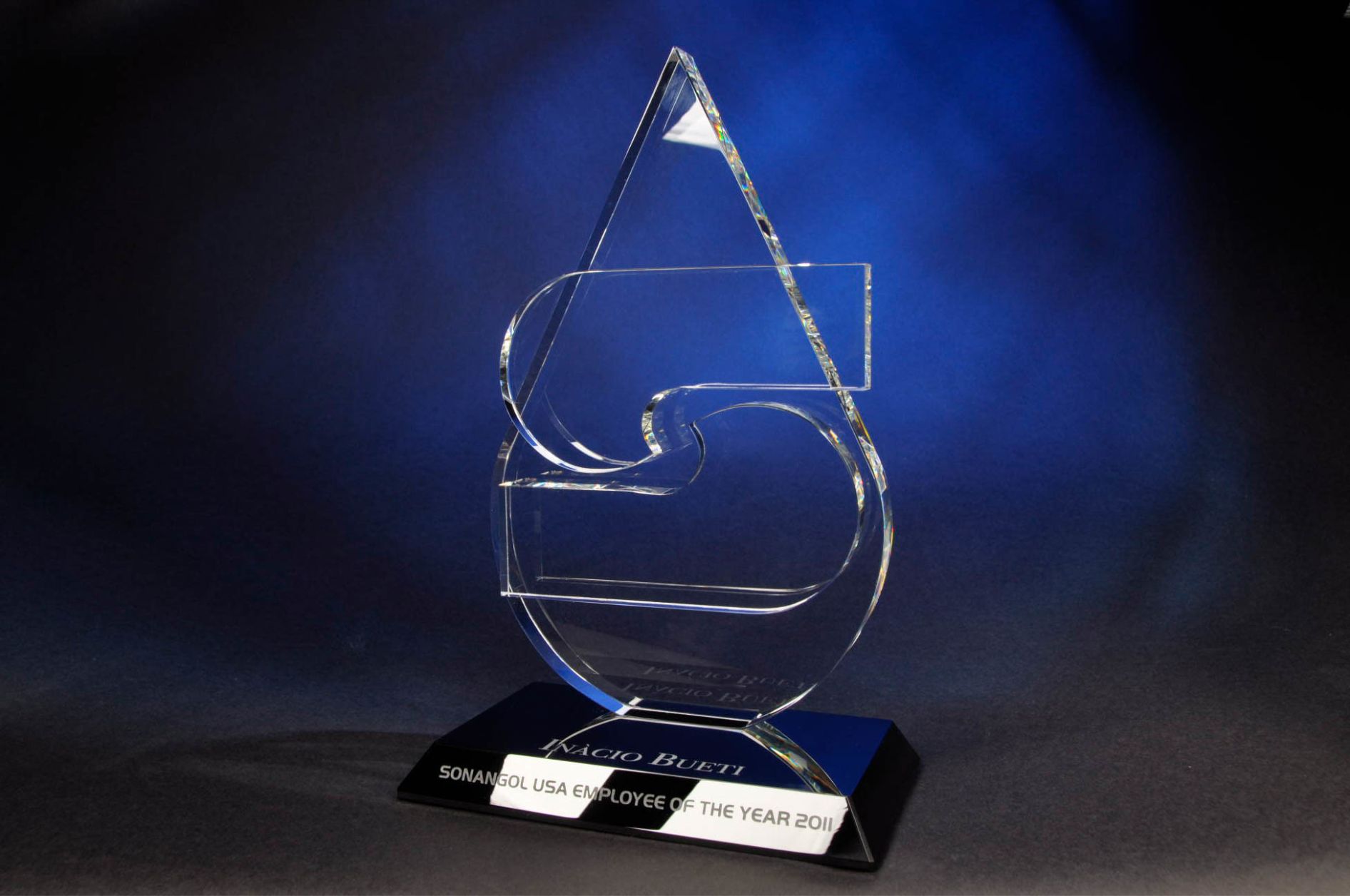 The Art of Custom Trophy Design: Mastering Aesthetics and Symbolism for ...